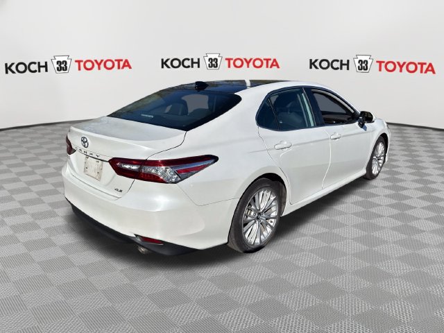 Used 2019 Toyota Camry XLE w/ Navigation Package FWD image 8