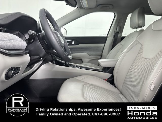 Used 2022 Jeep Compass Latitude image 4