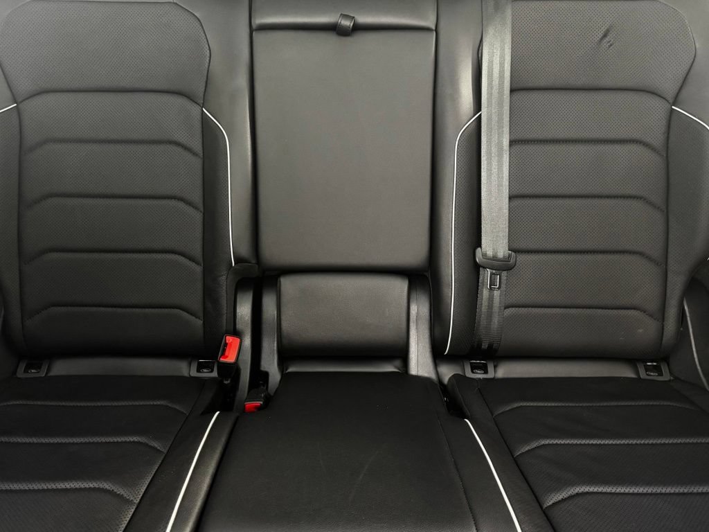 Used 2022 Volkswagen Tiguan SEL R-Line AWD/4WD image 16