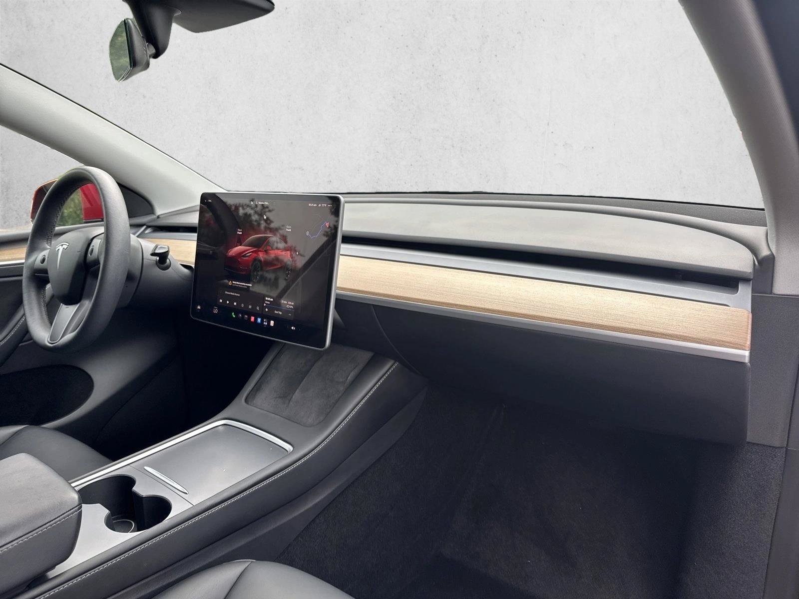 Used 2023 Tesla Model Y Long Range AWD/4WD image 30