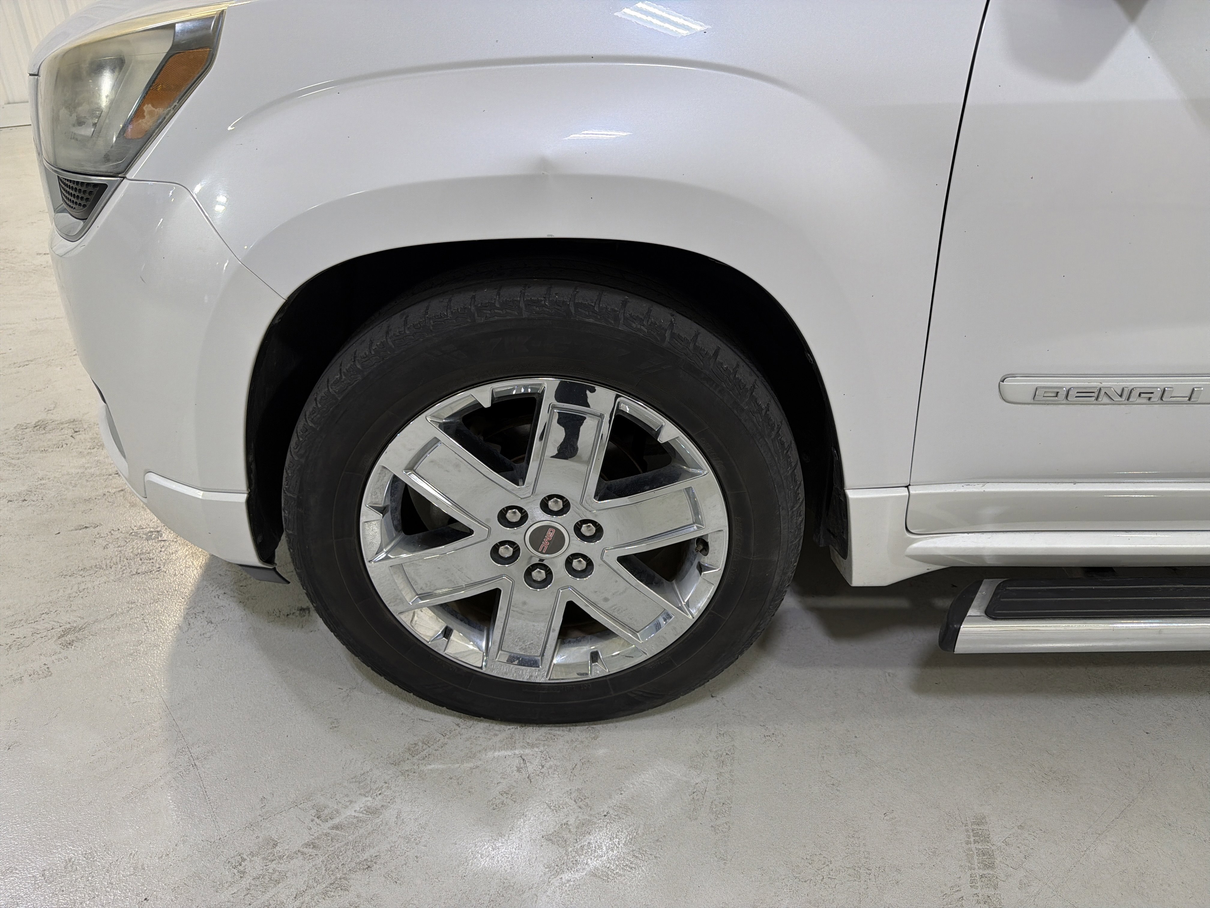 Used 2016 GMC Acadia Denali image 9