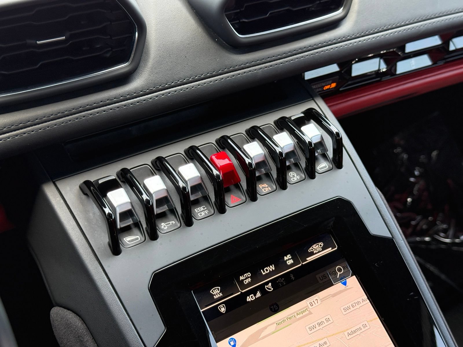 Used 2022 Lamborghini Huracan EVO RWD image 47