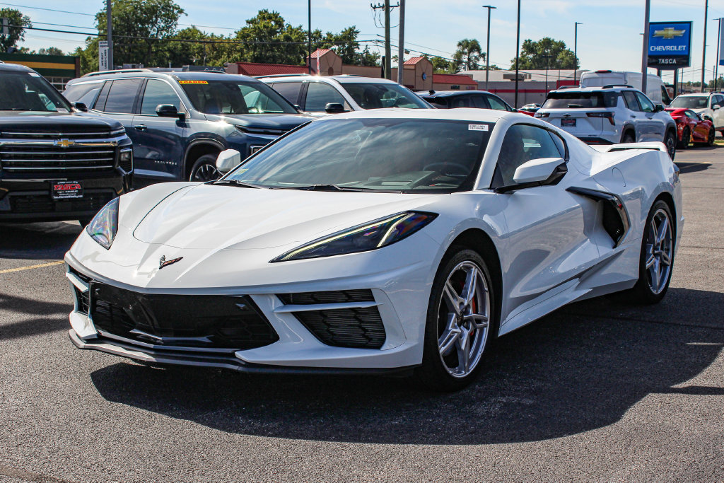 Used 2023 Chevrolet Corvette Stingray Preferred Cpe w/ Z51 Performance Package RWD image 5