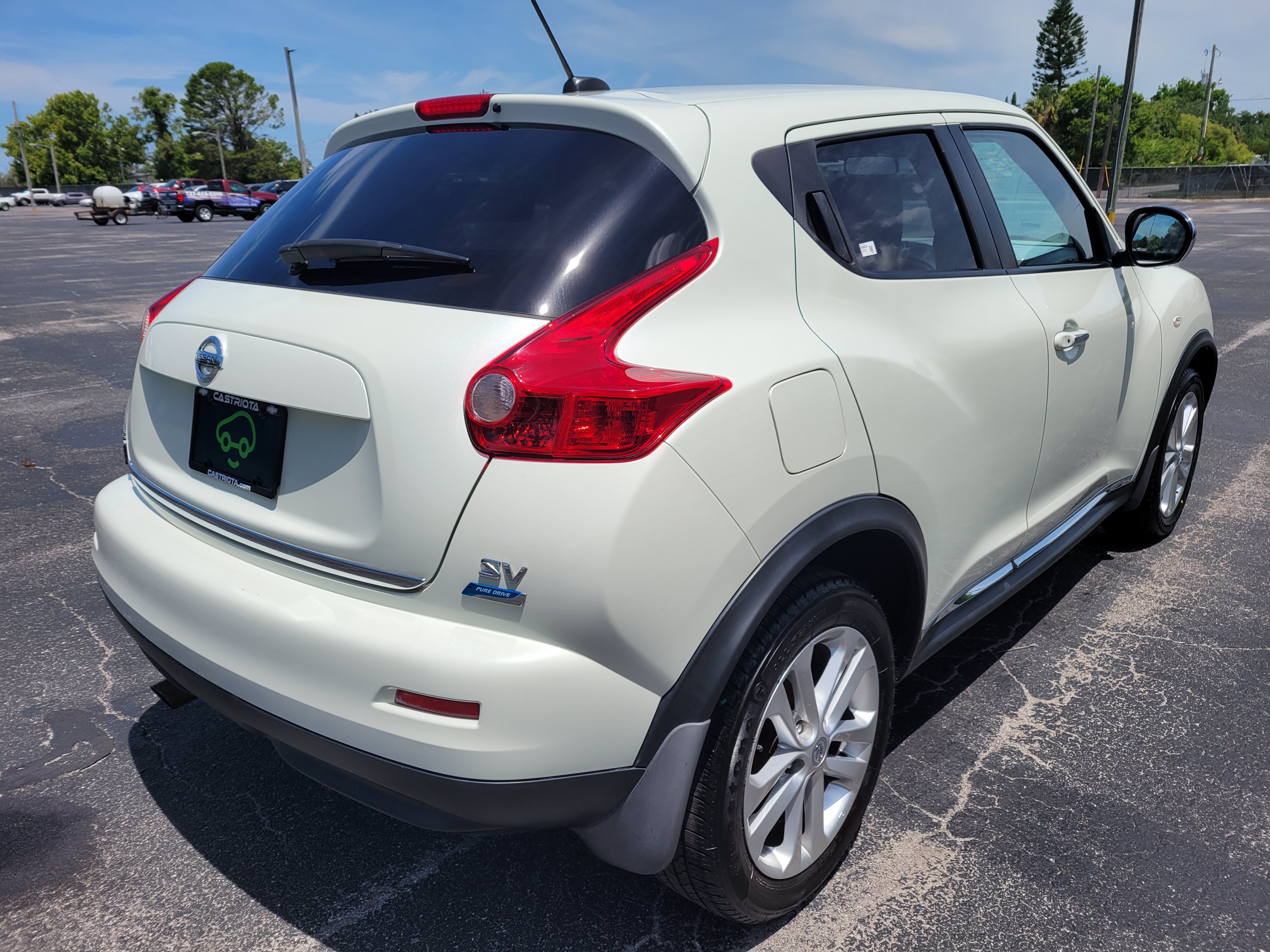 Used 2012 Nissan Juke SV w/ Chrome Pkg FWD image 5