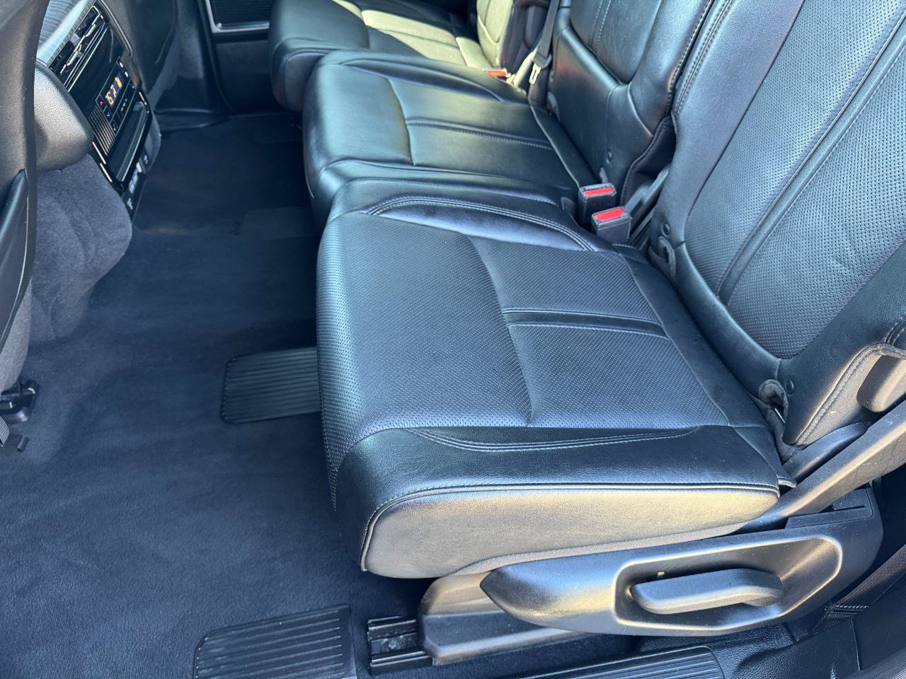 Used 2024 Jeep Wagoneer L Series II w/ Flexible Seating Group RWD image 20