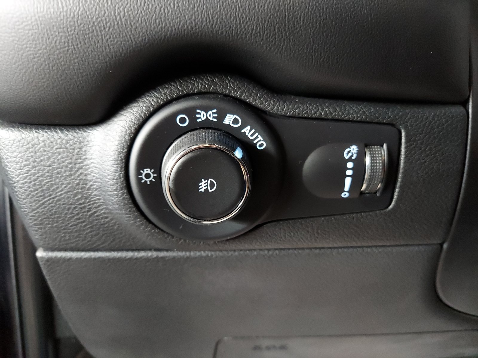 Certified 2023 Dodge Durango GT RWD image 29