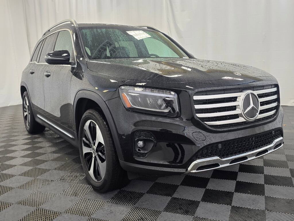 Used 2025 Mercedes-Benz GLB 250 4MATIC image 8