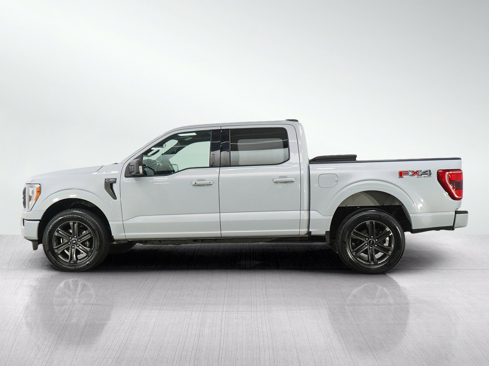 Used 2021 Ford F150 XLT w/ Equipment Group 302A High AWD/4WD image 3