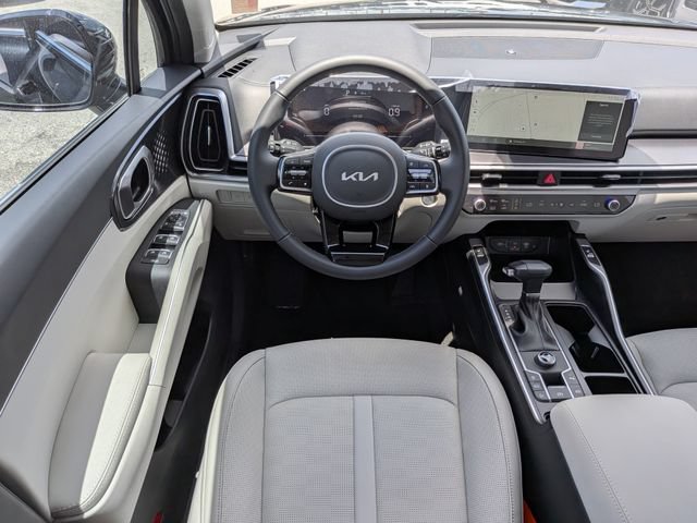 Used 2025 Kia Sorento EX FWD image 15