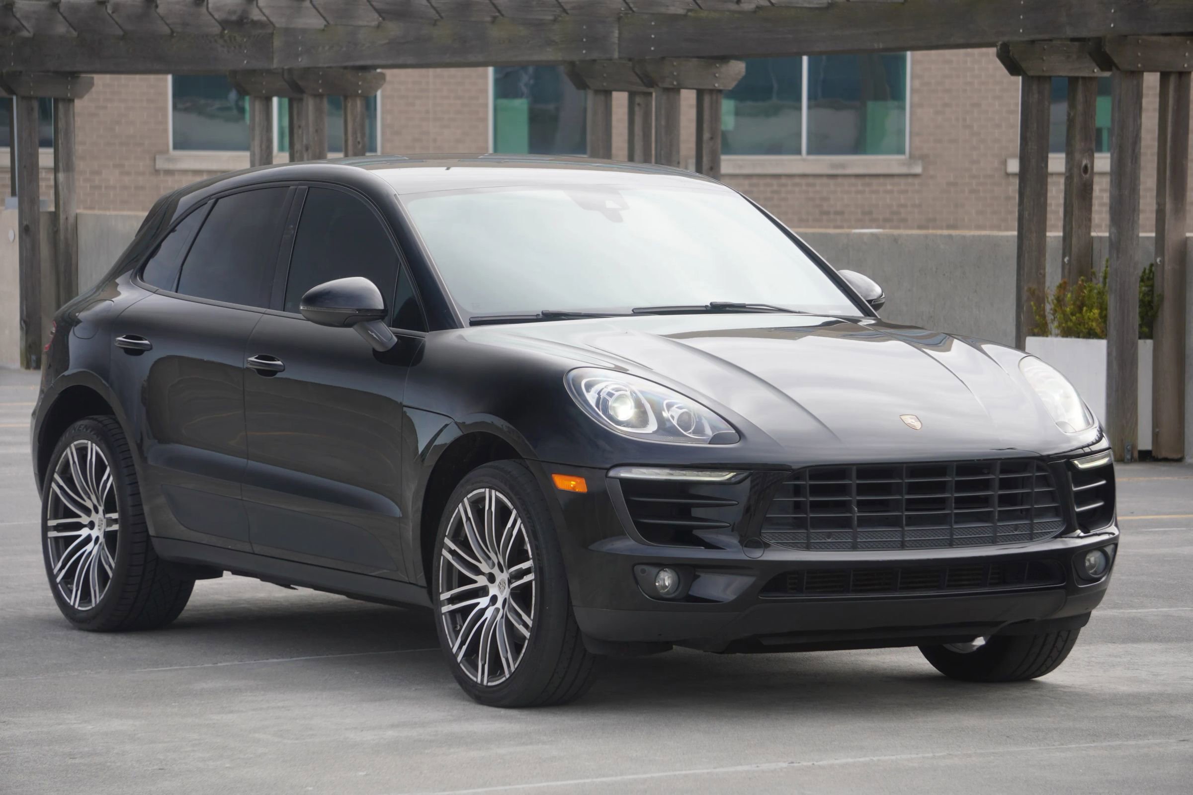 Used 2017 Porsche Macan image 22
