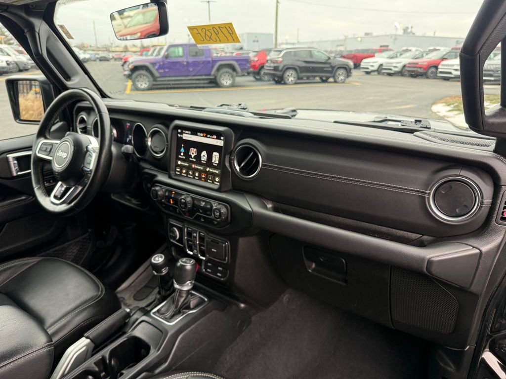 Used 2023 Jeep Wrangler Unlimited Sahara w/ Cold Weather Group image 13