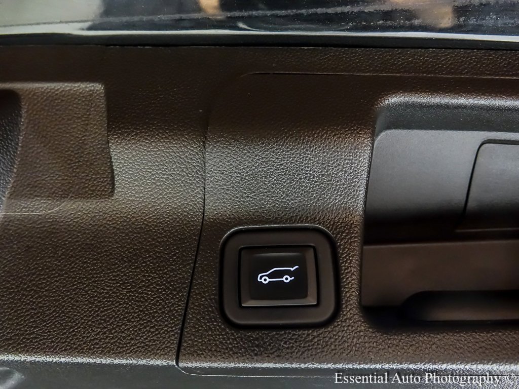 Certified 2023 GMC Acadia Denali w/ Denali Ultimate Package image 35