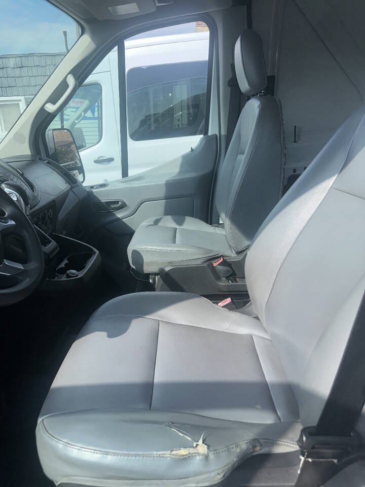 Used 2018 Ford Transit 250 130 Medium Roof RWD image 12