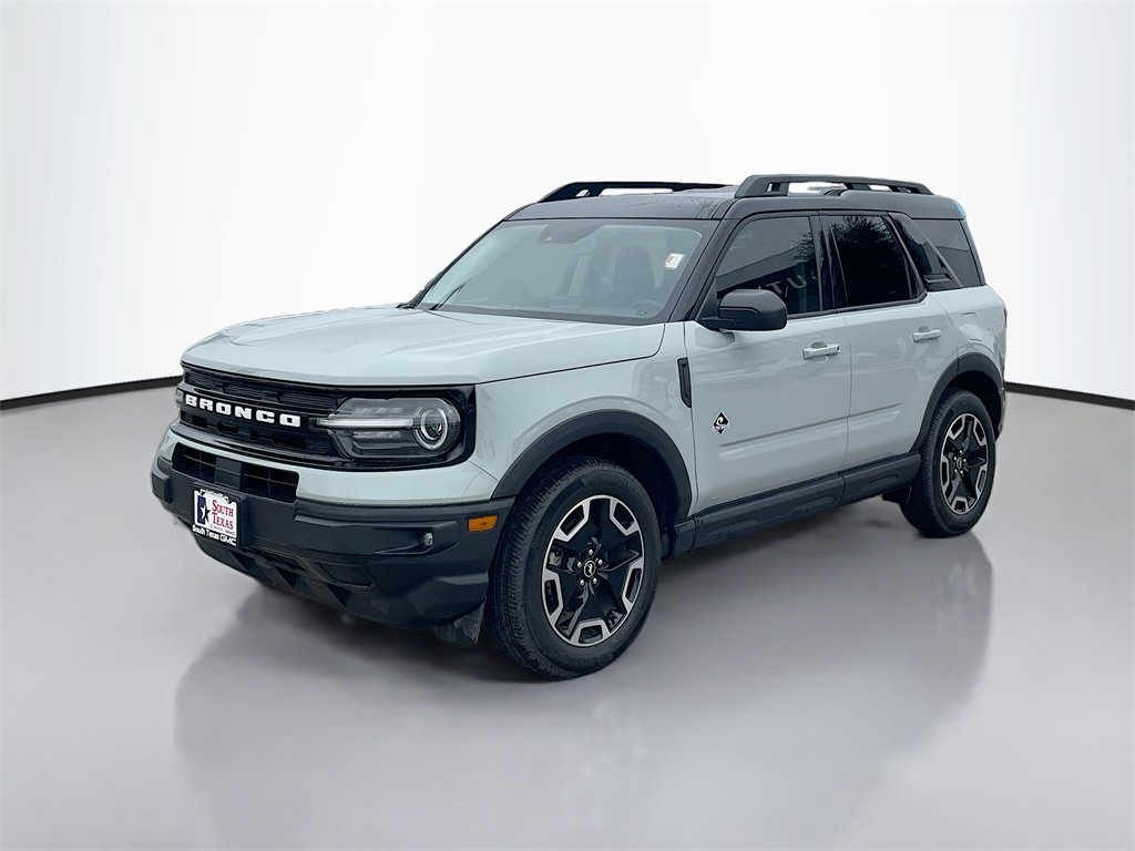 Used 2024 Ford Bronco Sport Outer Banks w/ Tech Package image 3