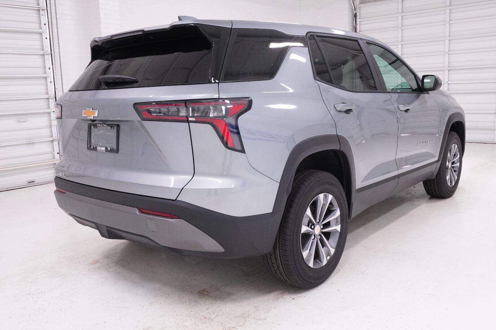 New 2027 Chevrolet Equinox LT FWD image 29