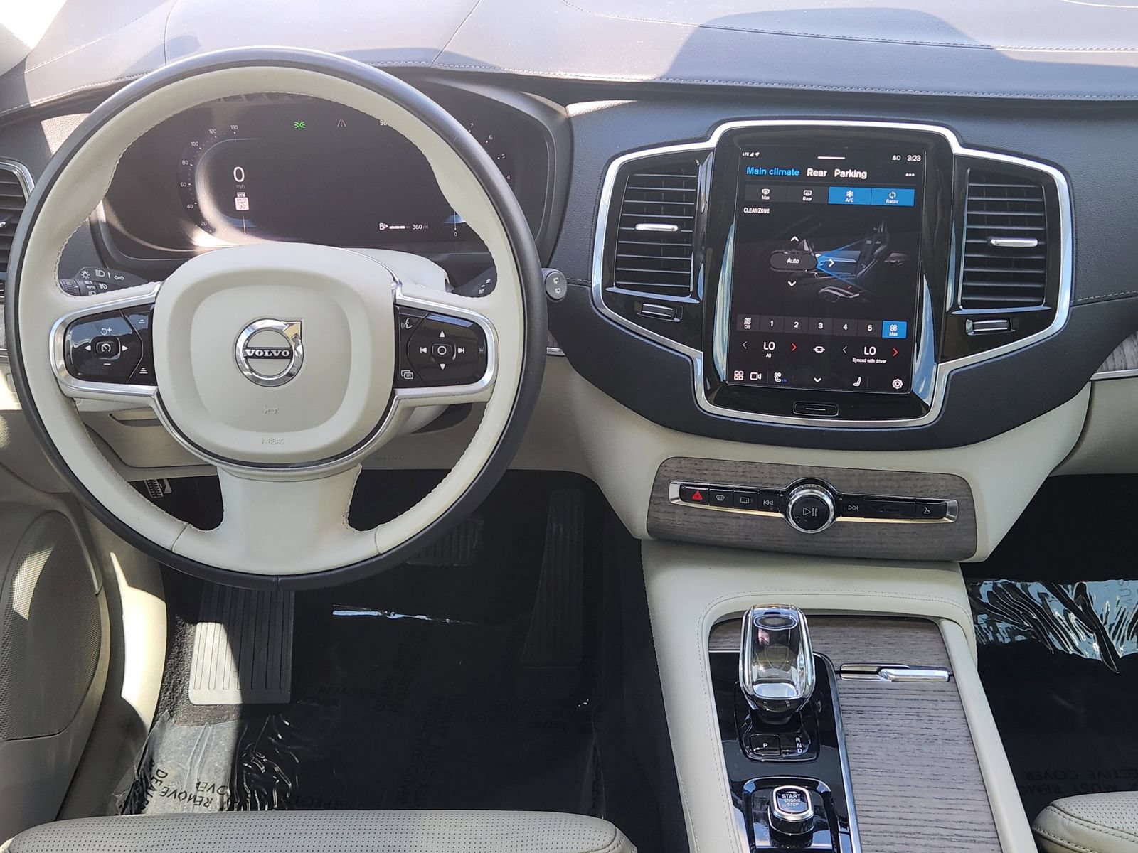 Used 2023 Volvo XC90 B6 Ultimate w/ Protection Package Premier AWD/4WD image 31