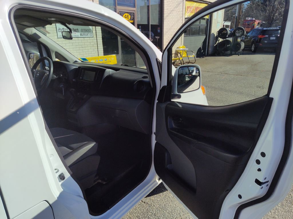 Used 2020 Nissan NV200 SV w/ Back Door Glass Package image 19