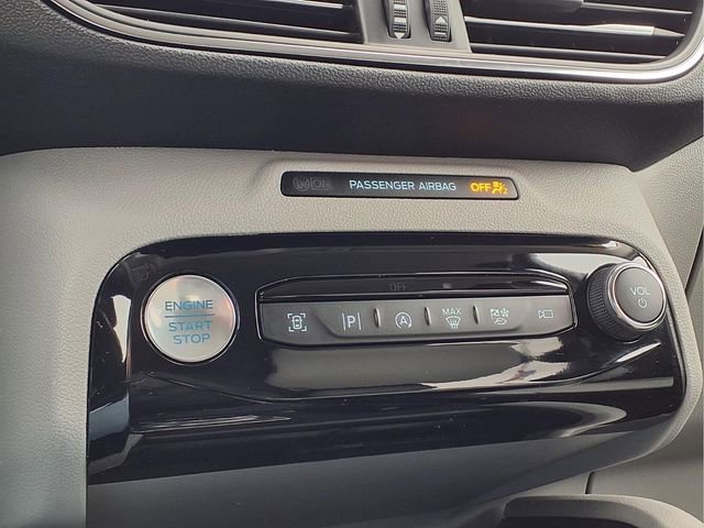 Used 2024 Ford Escape Platinum AWD/4WD image 25