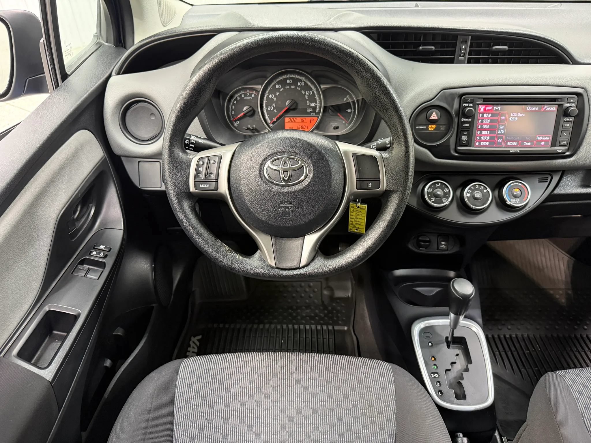 Used 2017 Toyota Yaris L FWD image 19