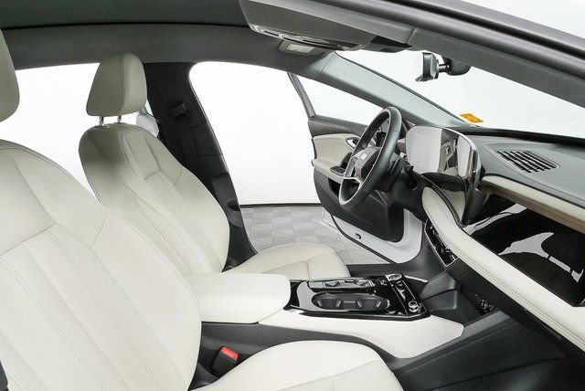 Certified 2025 Audi A6 e-tron Premium w/ Ultra Package image 23