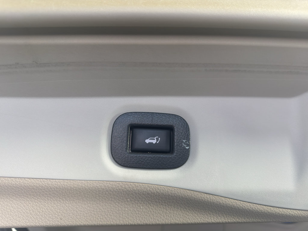 Used 2020 Nissan Rogue SV AWD/4WD image 36
