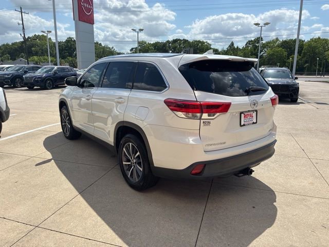 Used 2019 Toyota Highlander XLE image 5