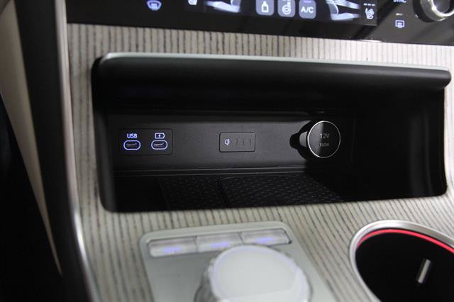 Certified 2025 Genesis GV80 3.5T Prestige AWD/4WD image 14