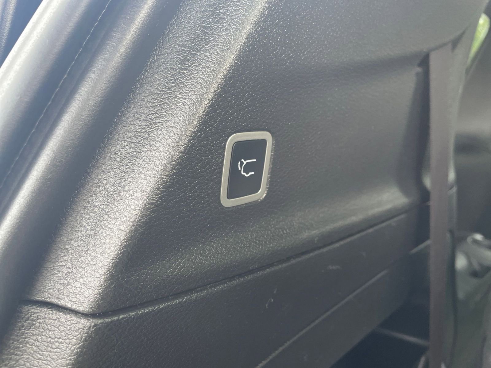 Used 2025 Chrysler Pacifica Select image 20