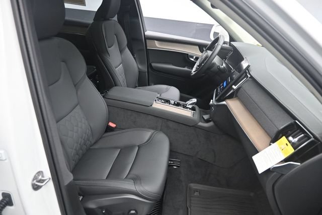 Used 2026 Volvo XC90 T8 Plus w/ Protection Package Premier AWD/4WD image 31