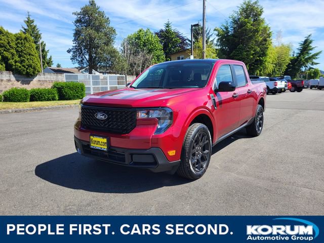 New 2025 Ford Maverick XLT w/ Black Appearance Package