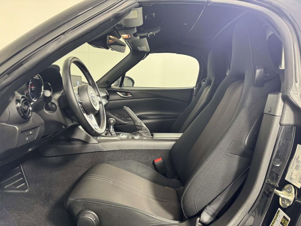 Used 2024 MAZDA MX-5 Miata Sport RWD image 4