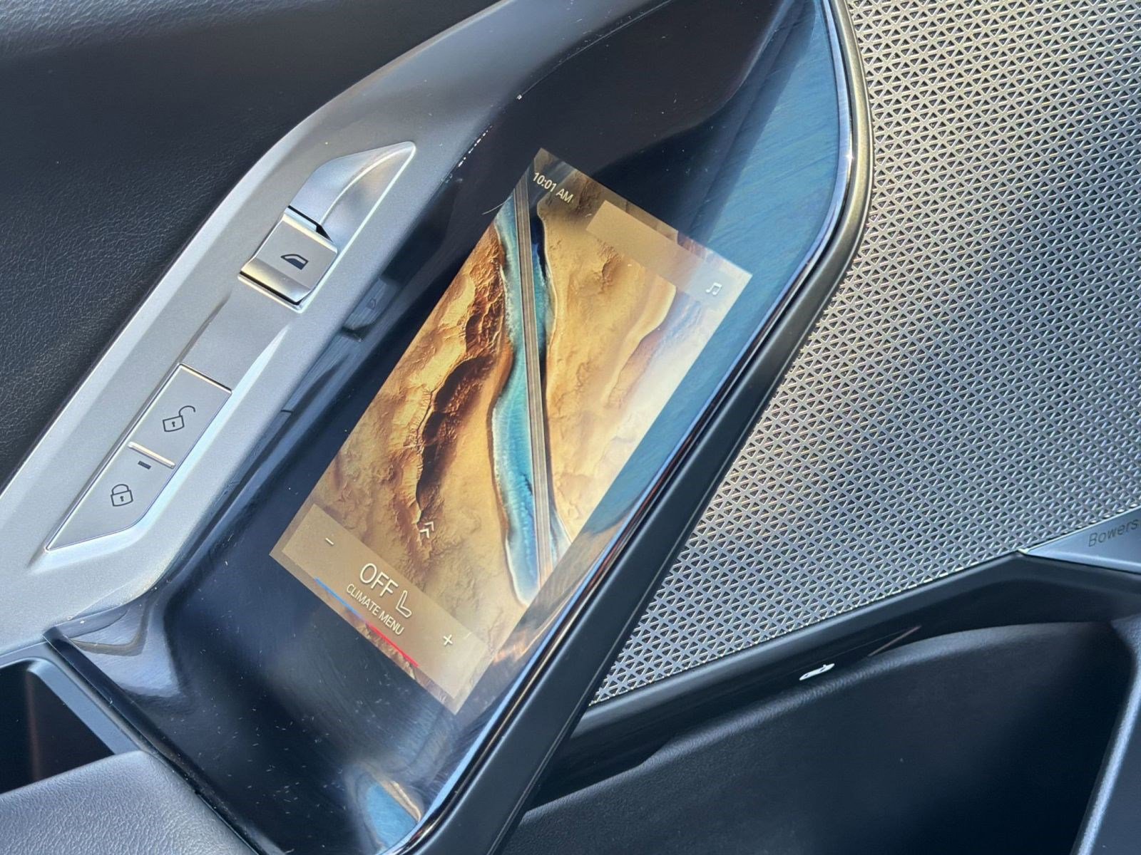 Certified 2024 BMW i7 xDrive60 image 25