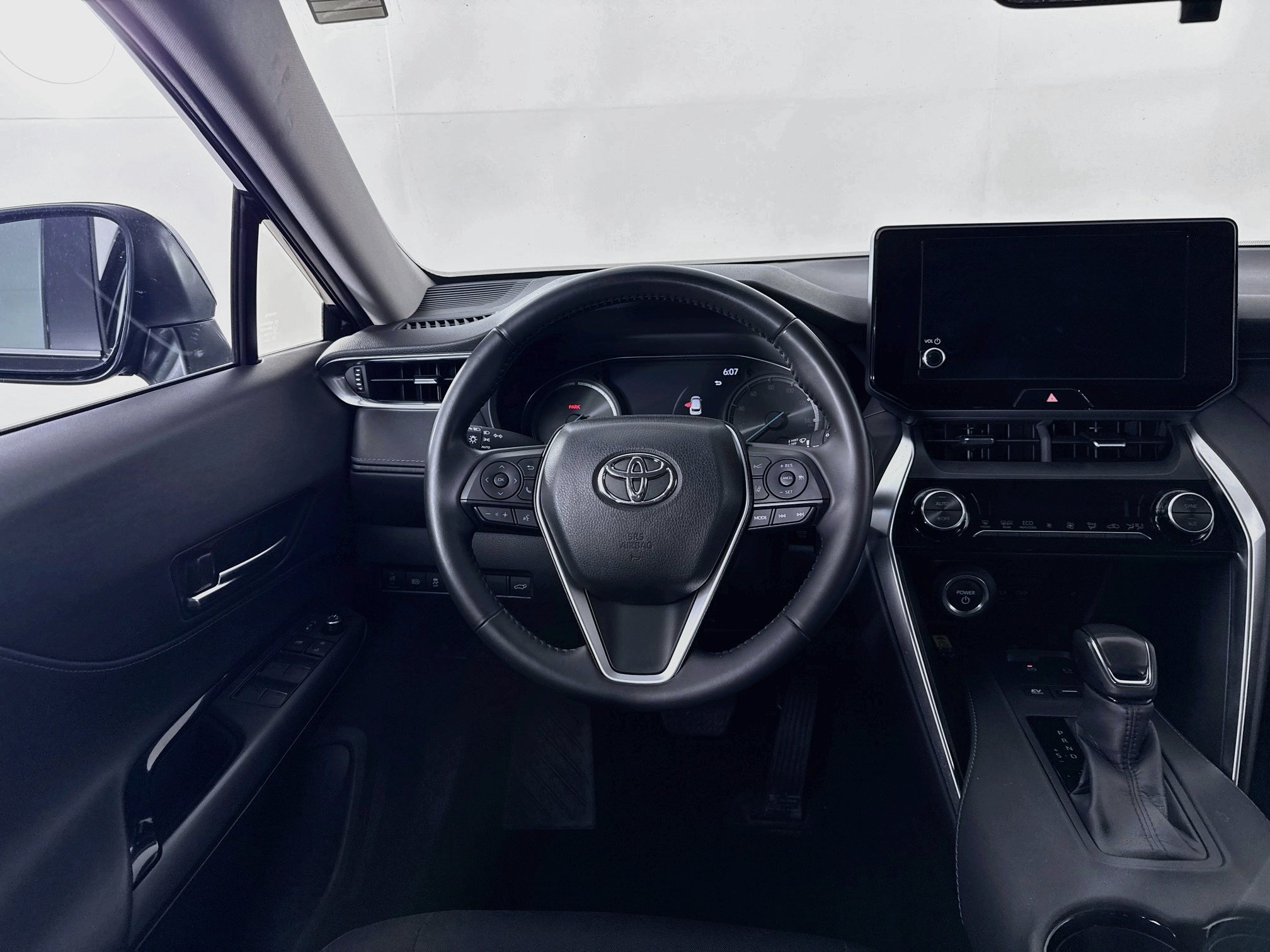 Certified 2024 Toyota Venza LE AWD/4WD image 20