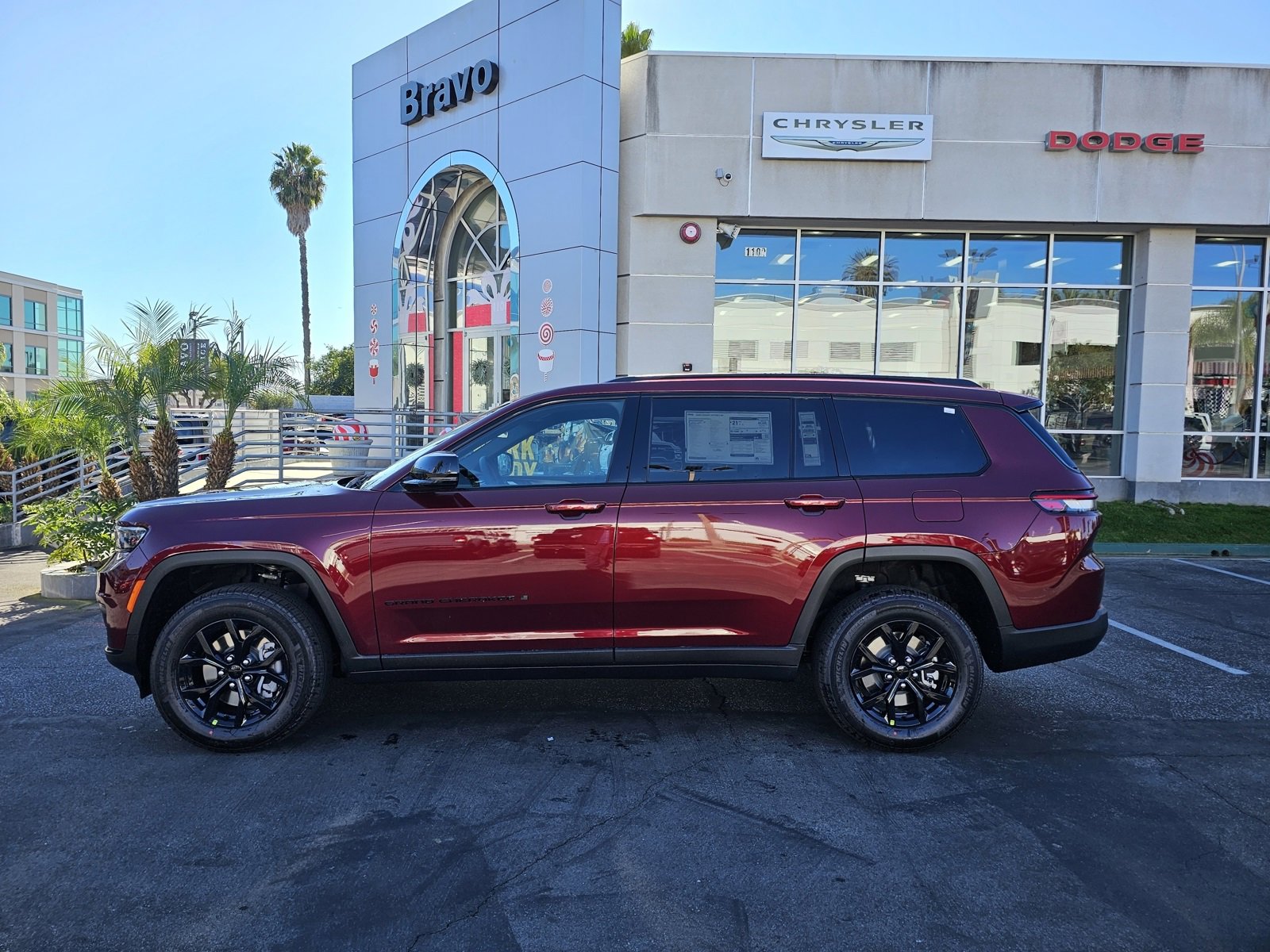 New 2025 Jeep Grand Cherokee L Altitude image 4