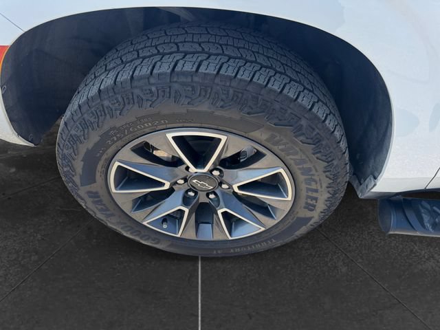 Used 2023 Chevrolet Tahoe Z71 w/ Luxury Package AWD/4WD image 9
