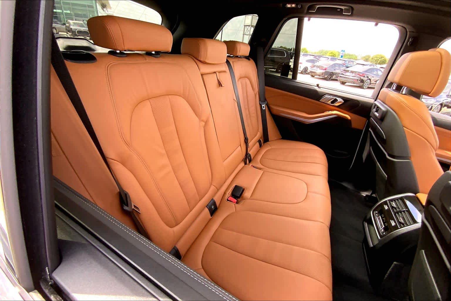 Used 2022 BMW X5 sDrive40i w/ M Sport Package RWD image 19