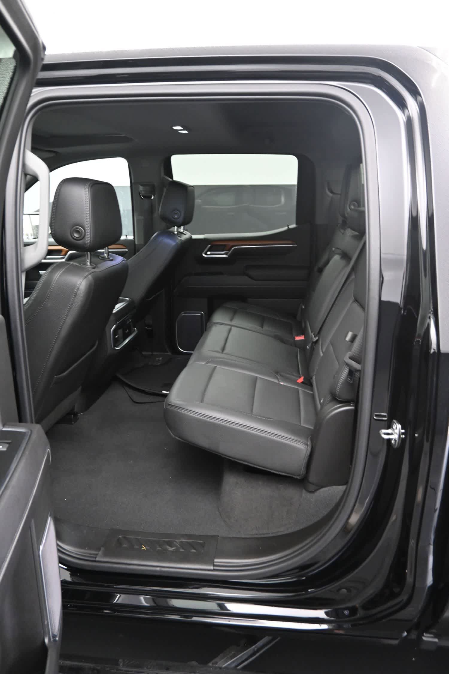 Used 2023 GMC Sierra 1500 Denali w/ Denali Reserve Package AWD/4WD image 22