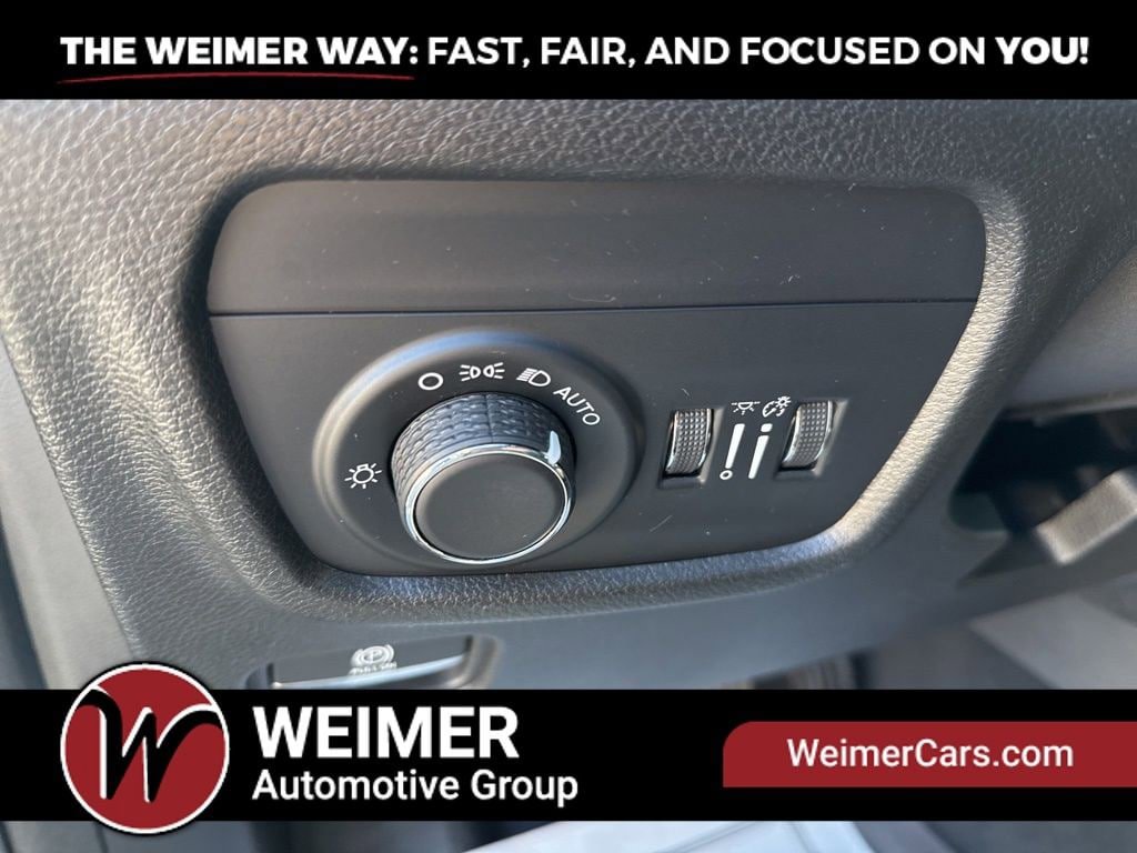 Used 2023 Jeep Grand Cherokee L Laredo AWD/4WD image 13