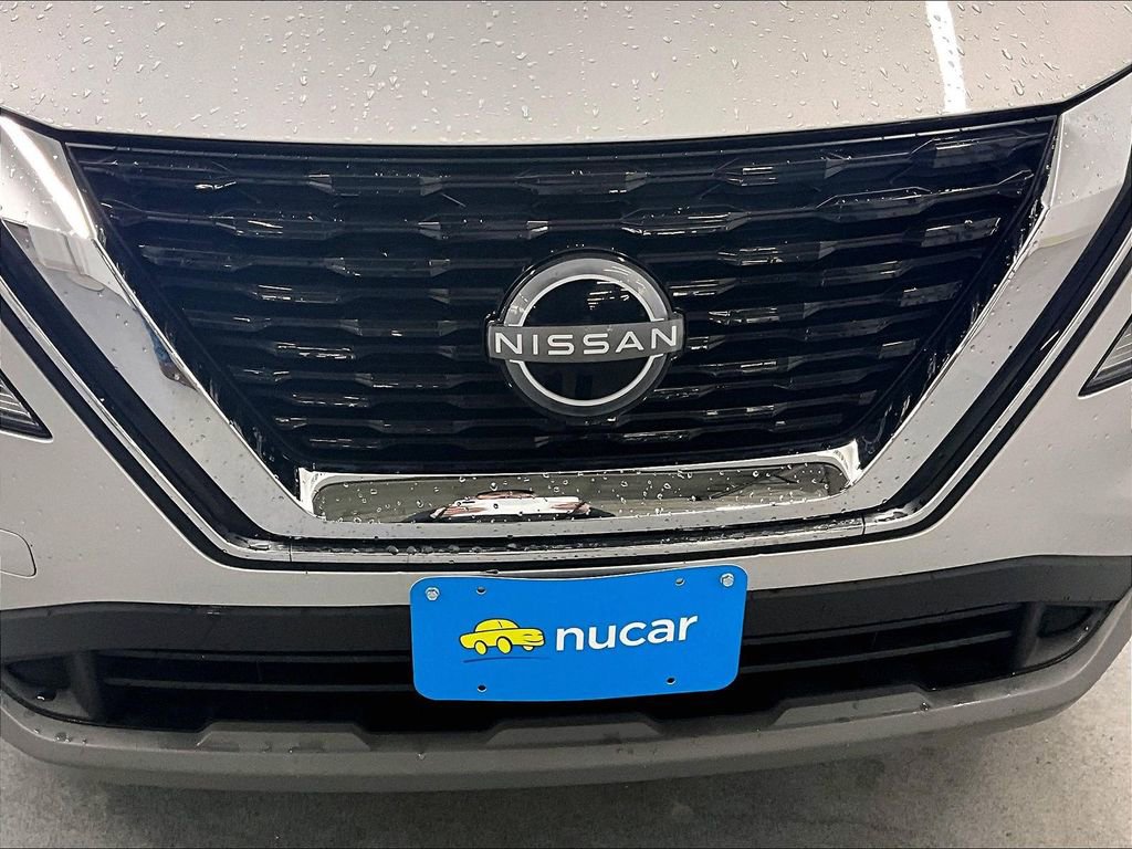 Used 2023 Nissan Rogue SV image 29