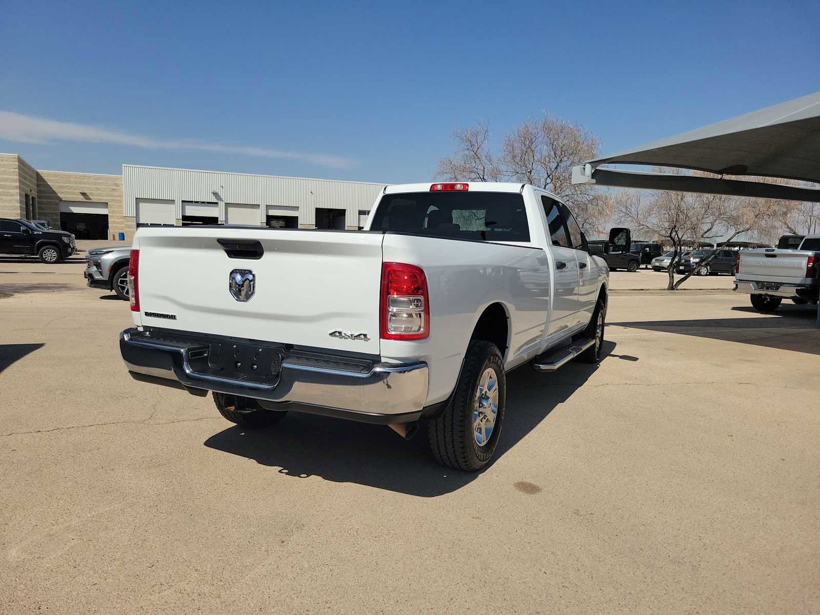 Used 2024 RAM 3500 Big Horn AWD/4WD image 8