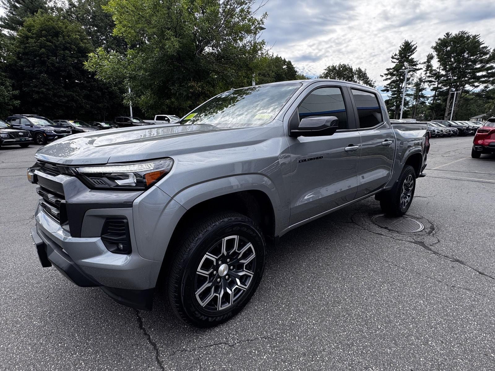 Certified 2024 Chevrolet Colorado LT w/ LT Convenience Package III AWD/4WD image 3