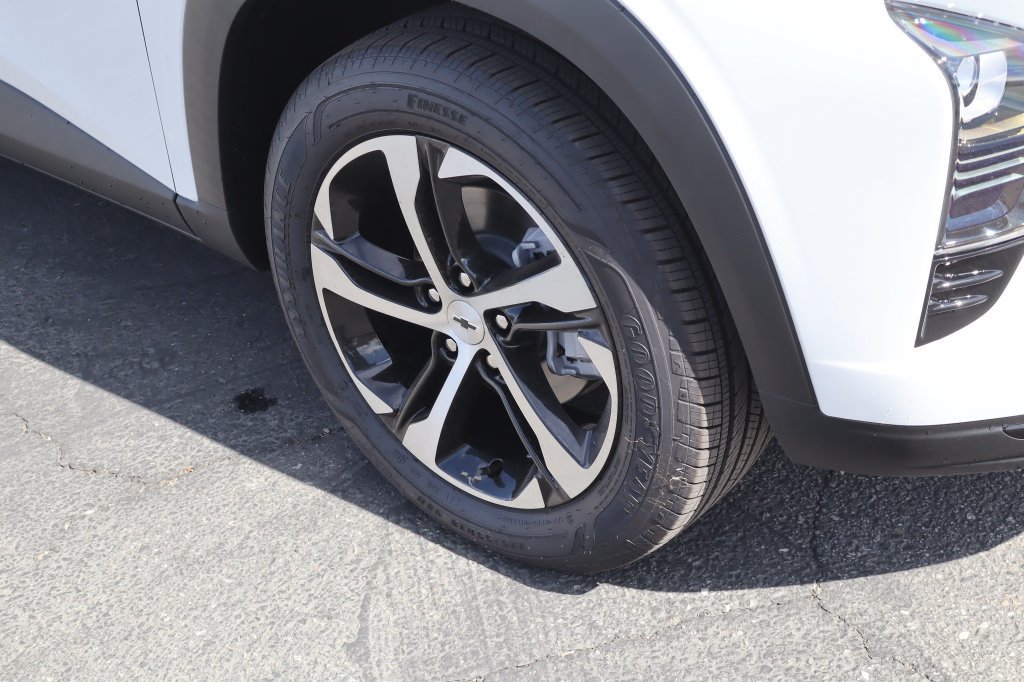 New 2026 Chevrolet Trax RS w/ Driver Confidence Package FWD image 11