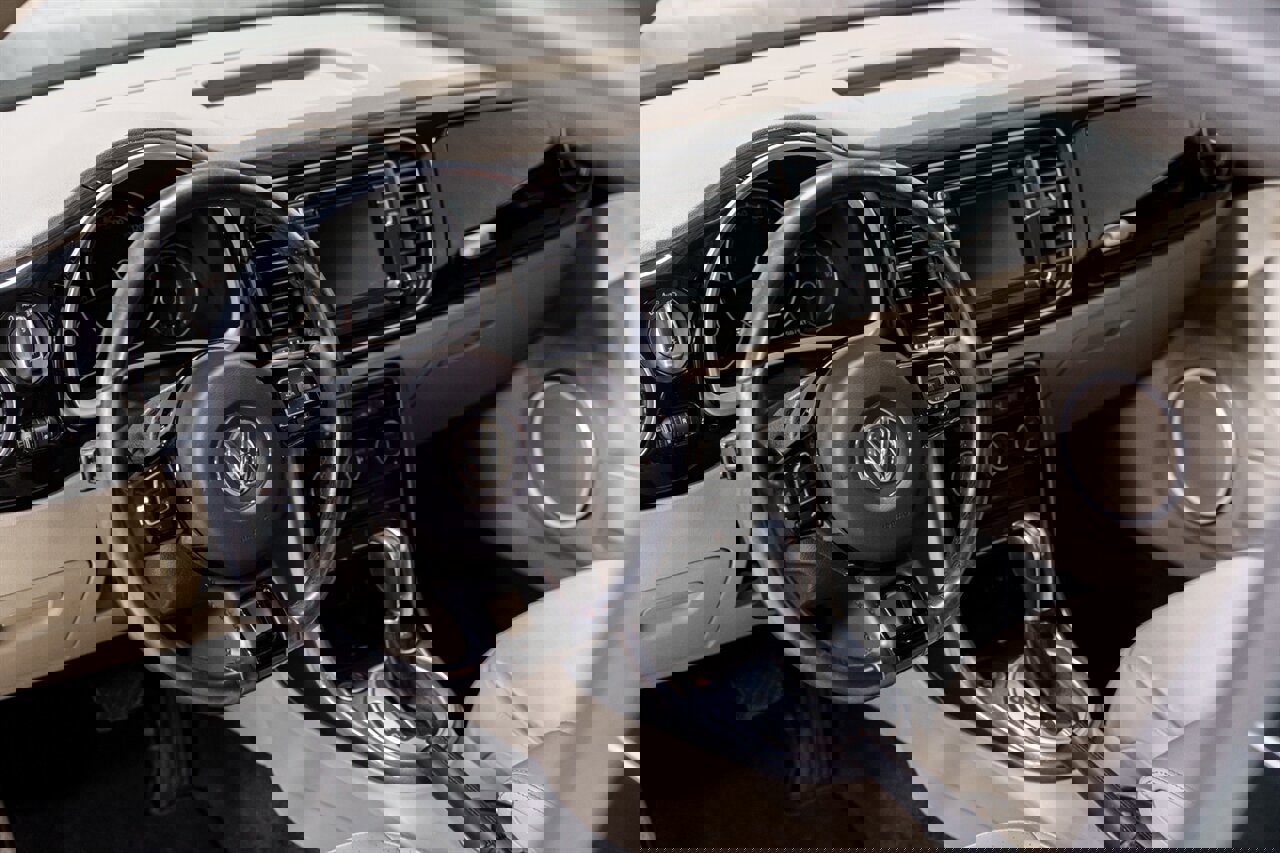 Used 2018 Volkswagen Beetle 2.0T SE image 9