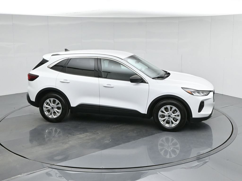 Used 2024 Ford Escape Active image 40
