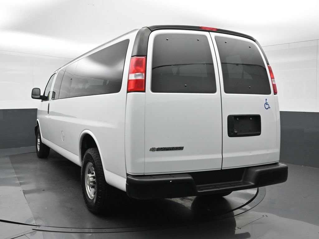 Used 2023 Chevrolet Express 3500 LS RWD image 5