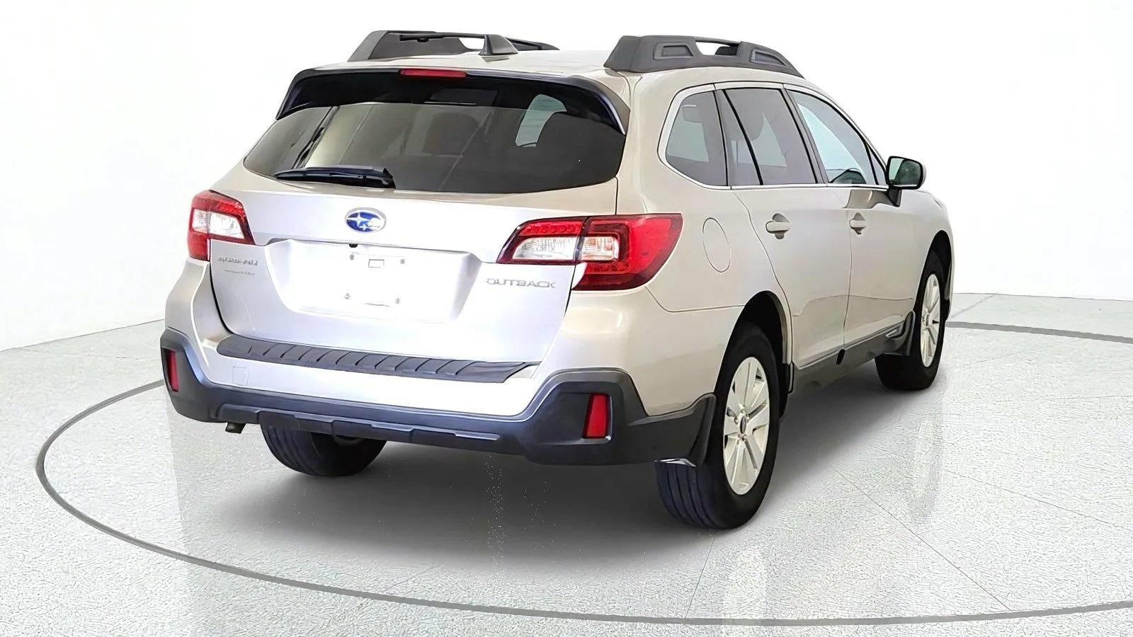 Used 2018 Subaru Outback 2.5i Premium AWD/4WD image 8