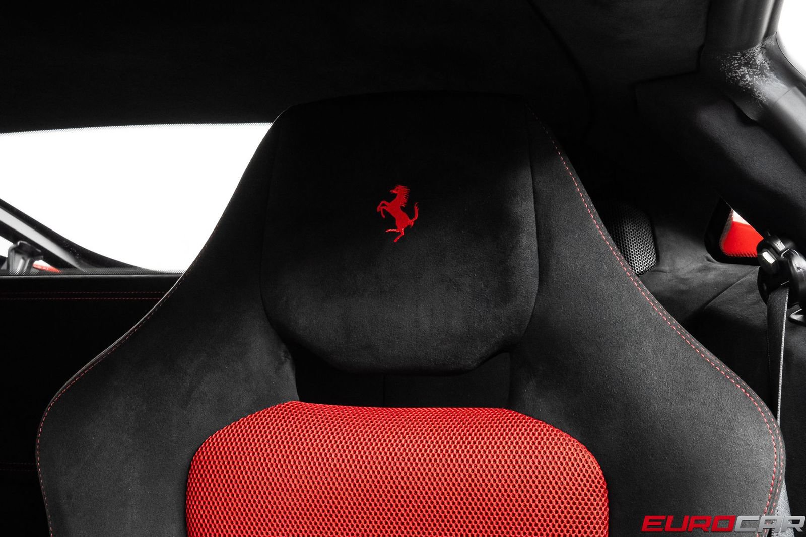 Used 2015 Ferrari 458 Speciale Coupe RWD image 47