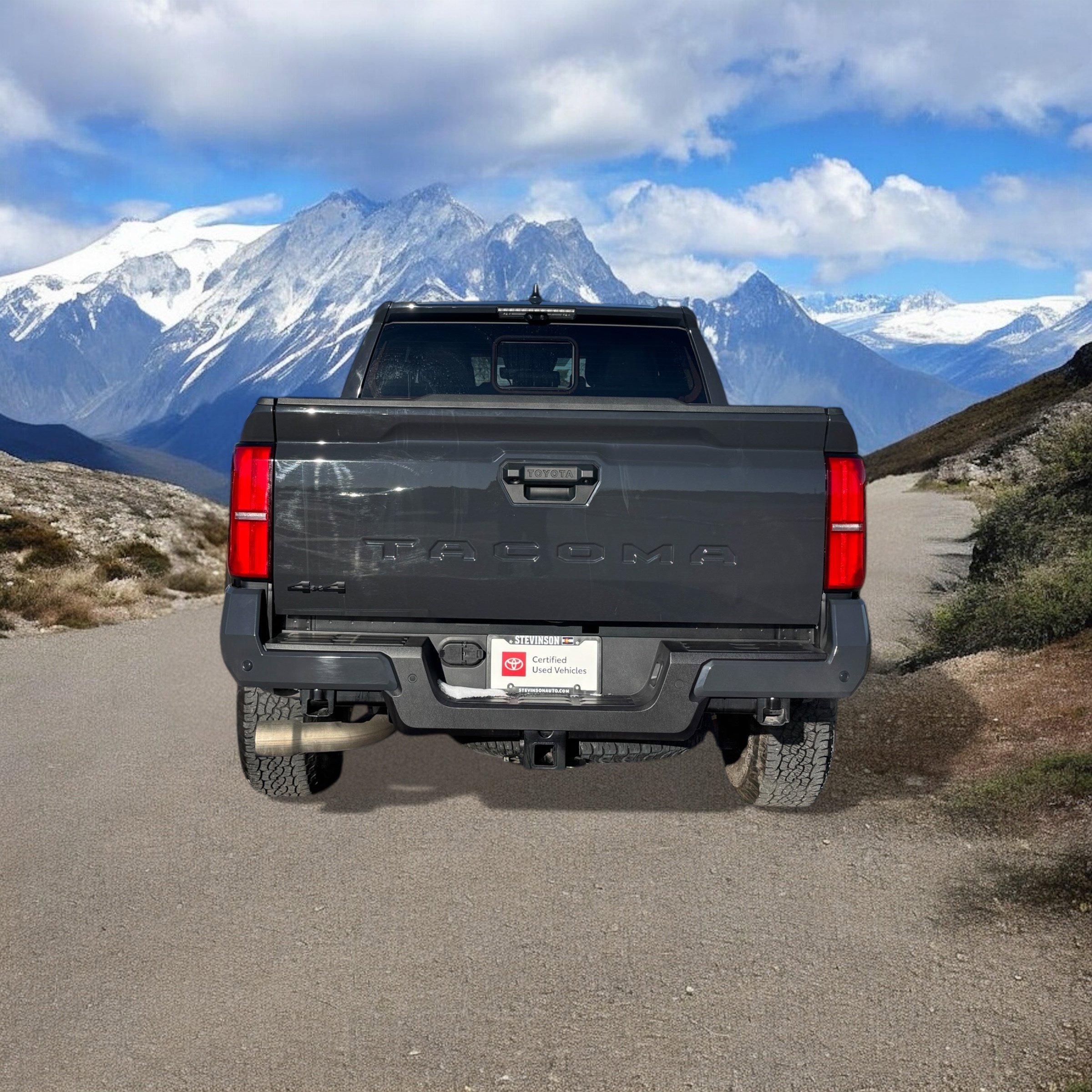 Used 2025 Toyota Tacoma TRD Off-Road image 4