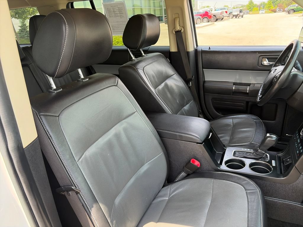 Used 2015 Ford Flex Limited w/ Equipment Group 301A FWD image 12