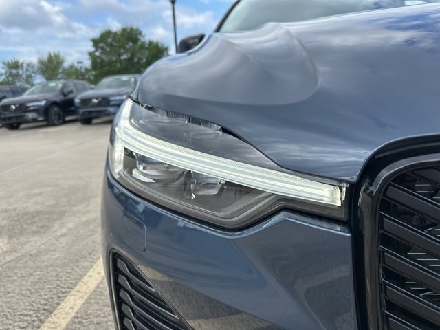 New 2026 Volvo XC60 B5 Plus w/ Climate Package image 11